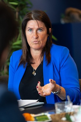 INTERVIEW – CINQ QUESTIONS A JACQUELINE GALANT
